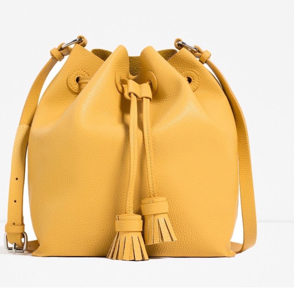 Bucket bag